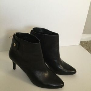 Cole Haan Womens Kitten Heel Boots 10B Never Worn
